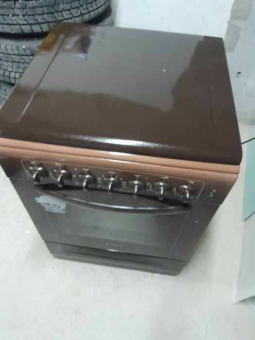 Продам газ плиту