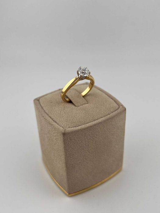 Кольцо с природным бриллиантом 1ct