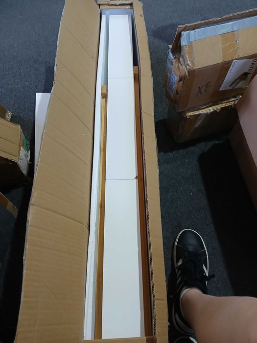 Carucior universal multifunctional, utilizabil pentru servire