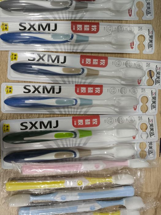 Силиконовые зубные щётки.