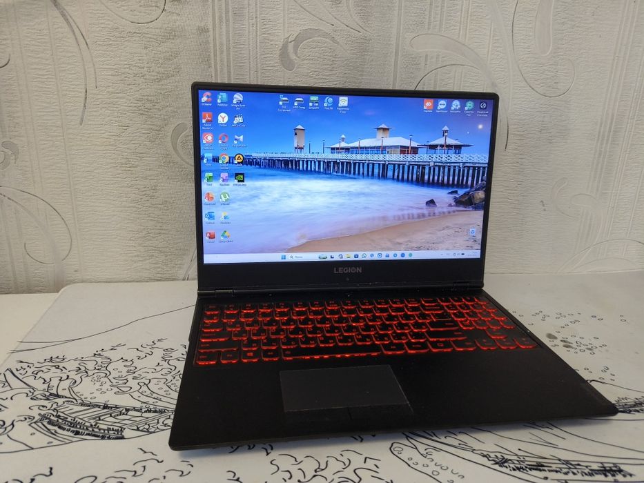 Ноутбук игровой продам