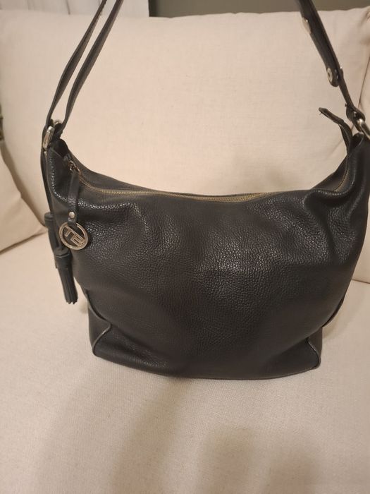 Дамска чанта от естествена кожа на италианската марка  Tosca blu