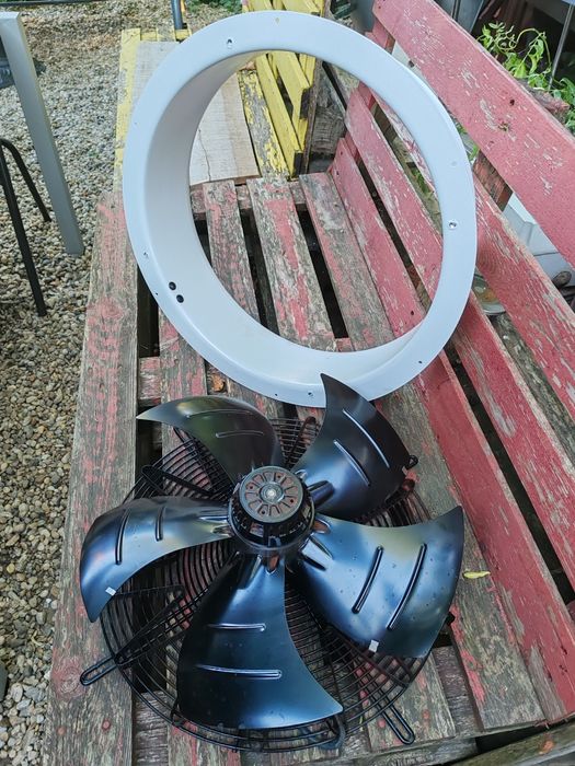 Ventilator axial