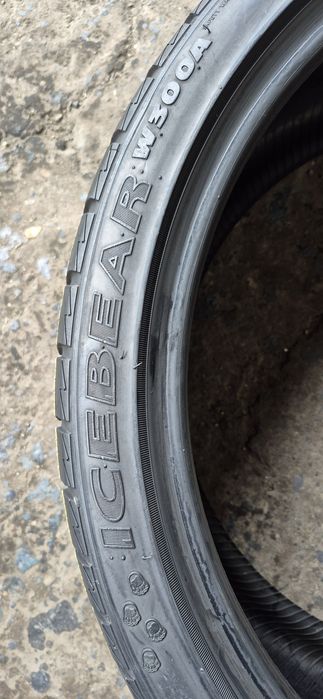 4 anvelope iarna Hankook 295/30/22.Pretul este pe bucata.