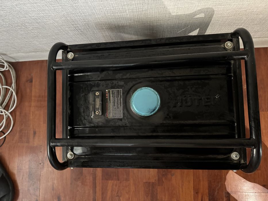 Бензиновый генератор 3.3 кв/т