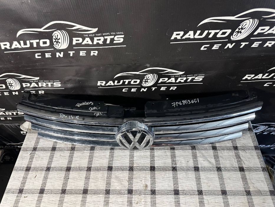 Grila bara fata Volkswagen Touareg Facelift 2014/2015/2016/2017