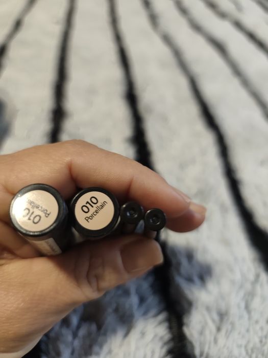 Crema Vichy L'Oreal  b3 și cosmetice