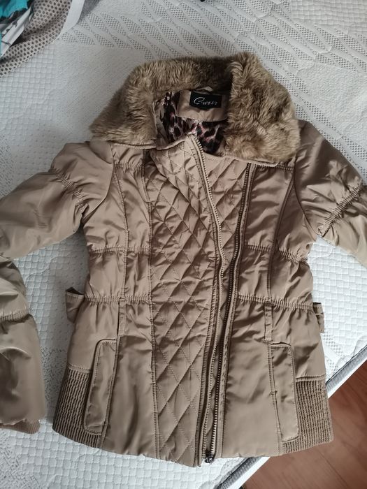 Бежаво зимно яке