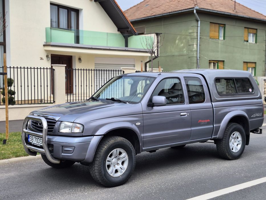 Mazda B2500 Toplanders