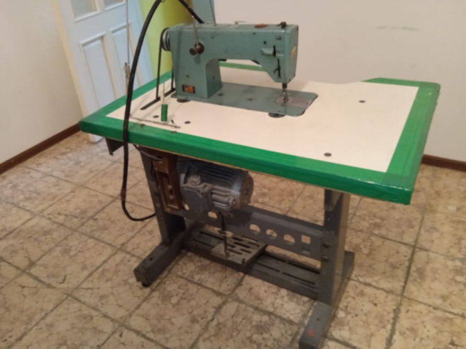 Промышленная швейная машина 51го класса