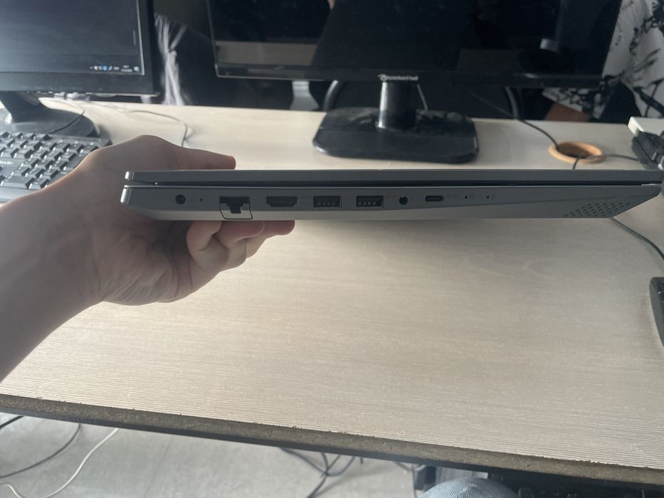 ноутбук,ddr4 dimm и два диска