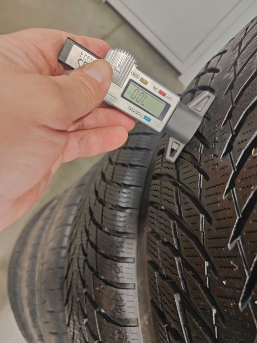 4бр.зимни гуми 225/55/18 Nokian