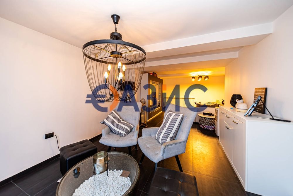 Продава се Къща в Каблешково - 210 кв.м за 1190 €/кв.м - Снимка #12