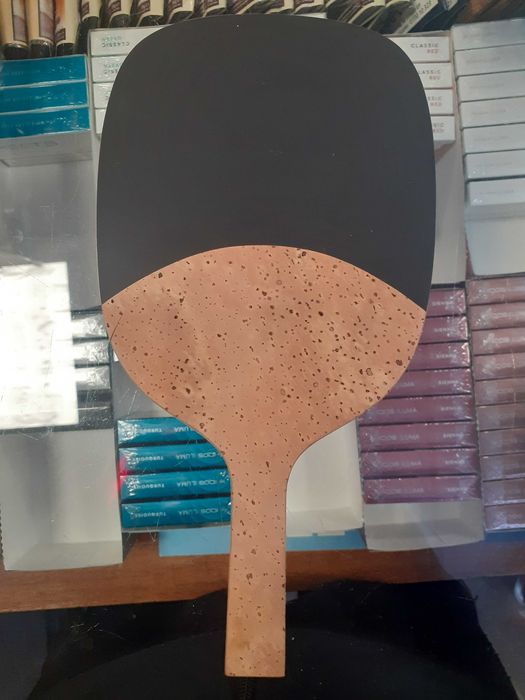 Продавам хилка эа тебис на маса