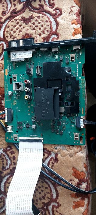 Placă Samsung tu8072 în stare perfectă !