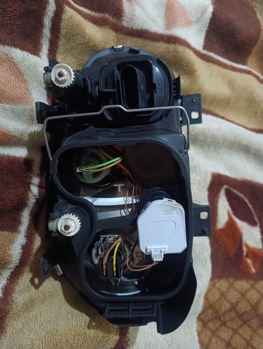 Фара на Фольксваген гольф 4