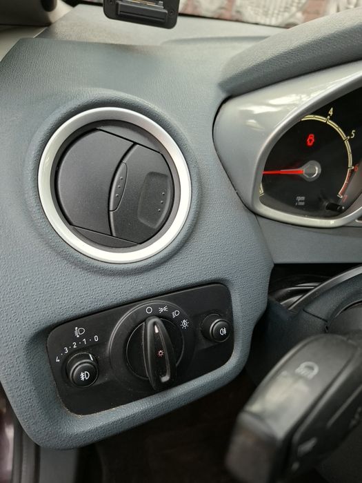 Ford Fiesta 1.4 Benzină
