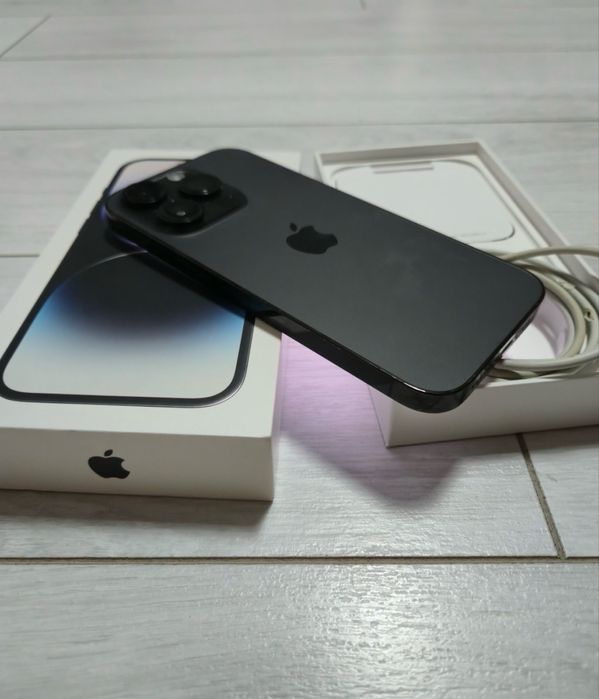 Продавам Iphone 14 pro