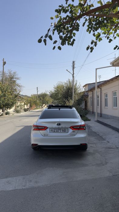 Toyota Camry Grand Full Hybrid panorama Luk