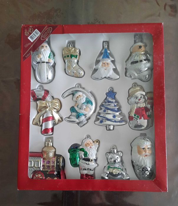 Стъклени играчки за елха