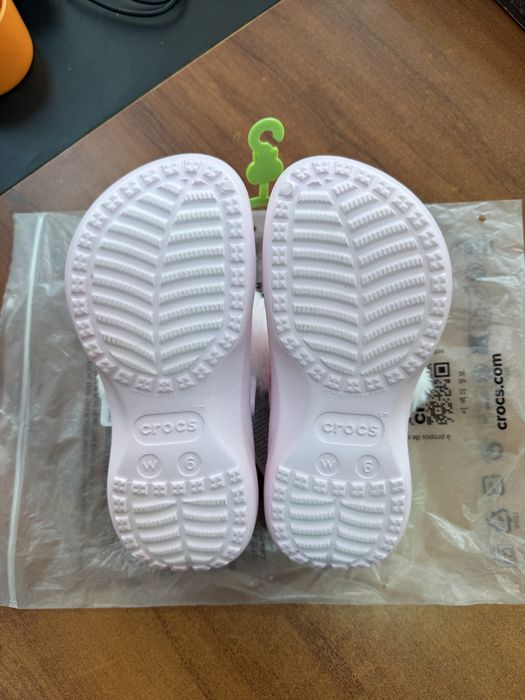 Crocs Classic Platform Fuzz Lined