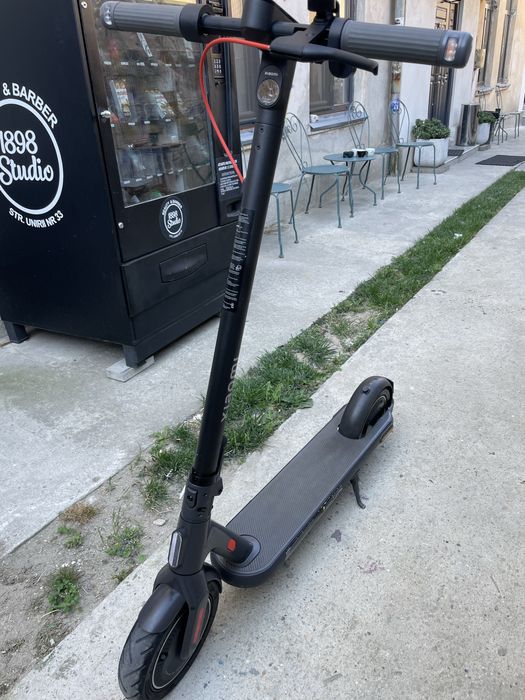 Vînd trotinetă ninebot