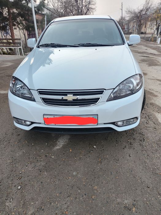 Gentra avtomashinasi sotiladi