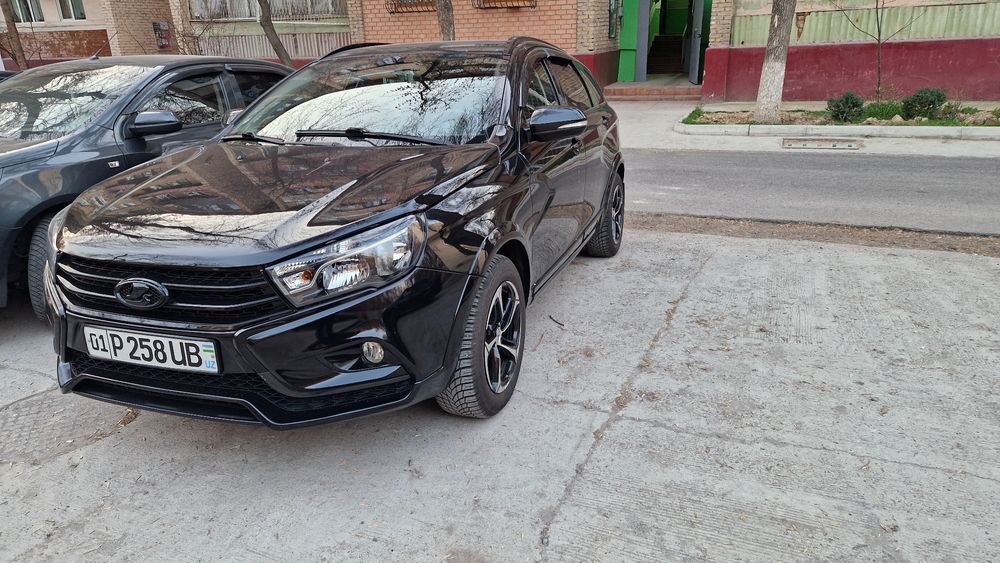 Lada vesta cross 1.8