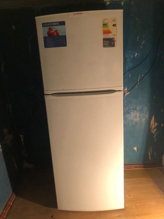 Холодильник Bosch большой белый