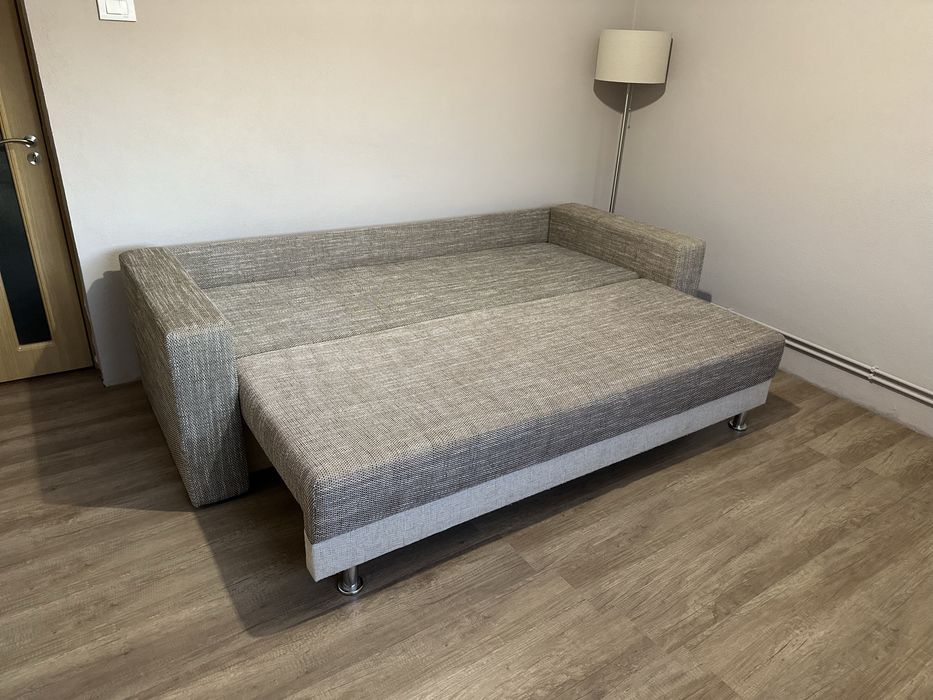 Canapea extensibila cu lada pentru depozitare