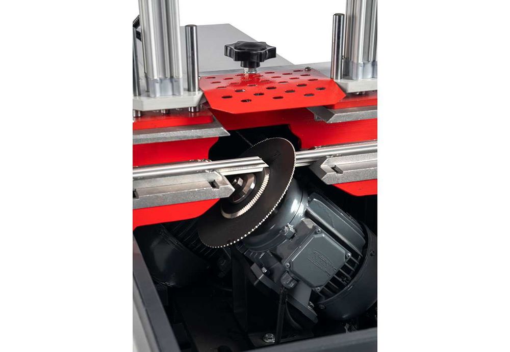 Mașină de Debitat Baghete din PVC - CN301 / PLASTMACH