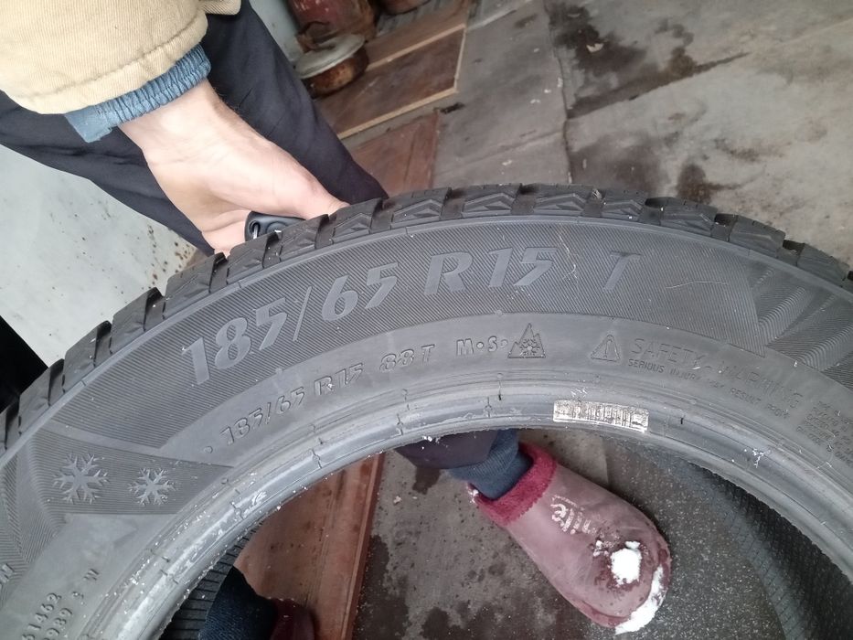 Продам резину зимнюю.