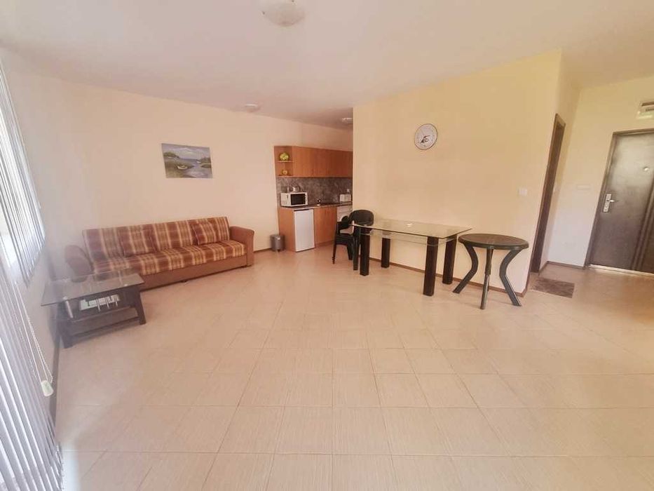 Продава се Тристаен апартамент в к.к. Слънчев бряг - 86 кв.м за 960 €/кв.м - Снимка #1