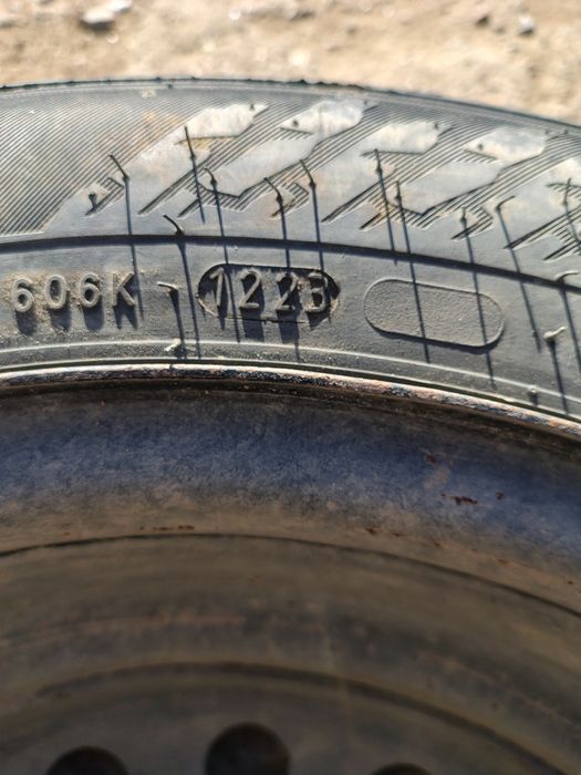 Продам зимнюю резину с дисками