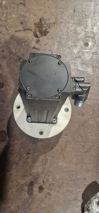 Servomotor Sincron STÖBER ED402UMFM140 - Cu Frână și Encoder EnDat