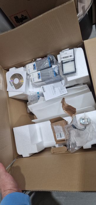 EPSON EH-TW9200 проектор.