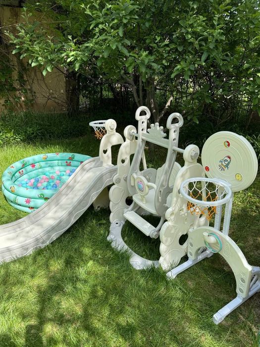 Горка качела детская сухой бассейн и мячик даставка установка
