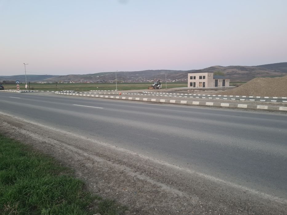 Vând Cladire  P+1 Dn 24 si 4600 mp teren