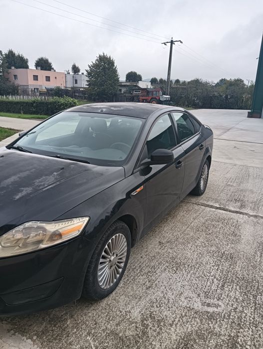 Vând schimb Ford Mondeo
