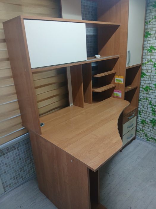 Продам компютерный стол