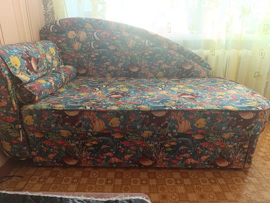 Продам подростковый диван