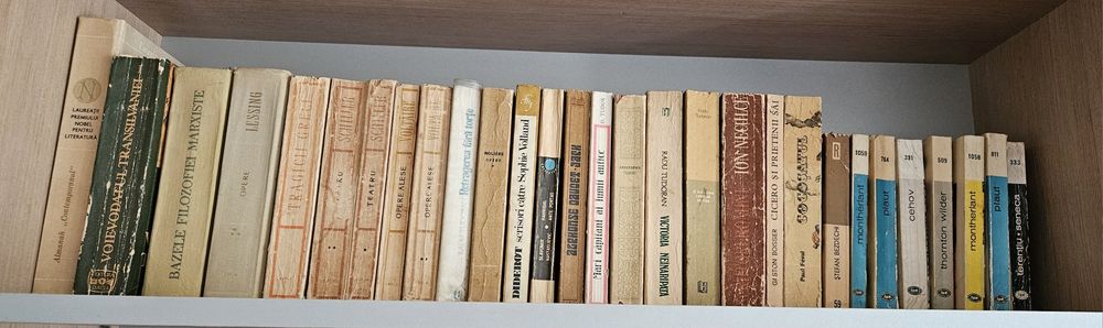 Carti vechi edituri diferite