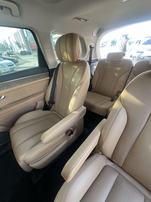 Sotiladi,продаётся Huawei Aito M7,7 orindiqli,7 местный