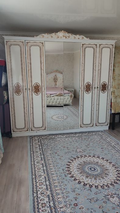 Спальный гарнитур