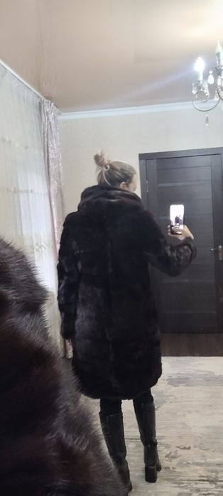 Продам норковую шубу