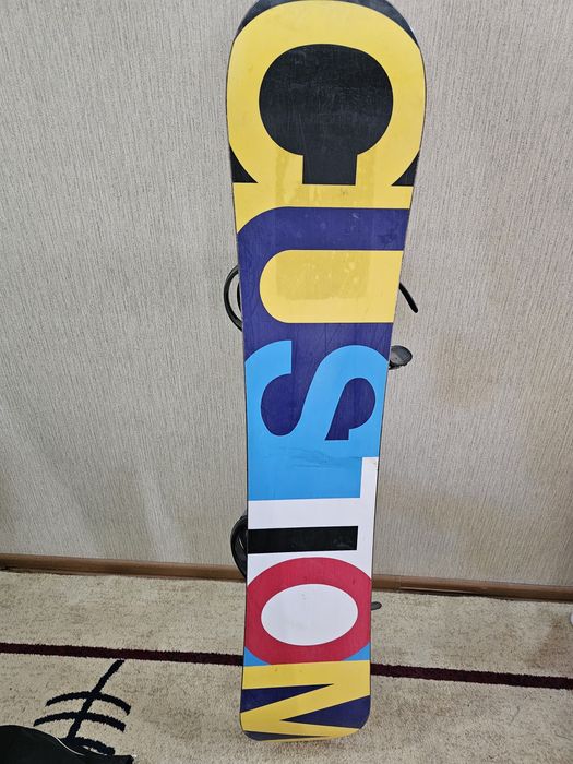 Продаётся сноуборд и экипировка!