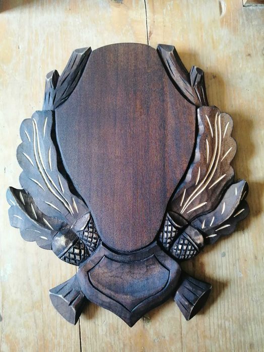 Panoplii sculptate - mistreţ, căprior