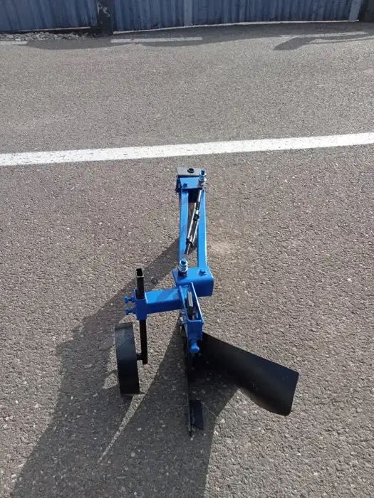 Plug reglabil pentru motocultor