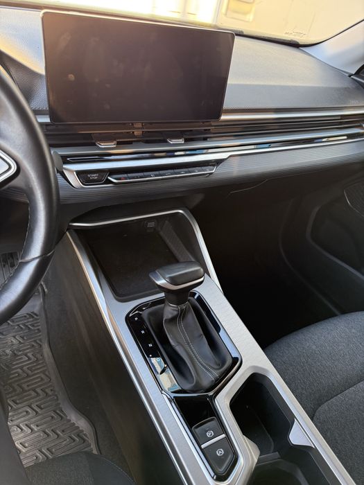 Geely Emgrand 2025