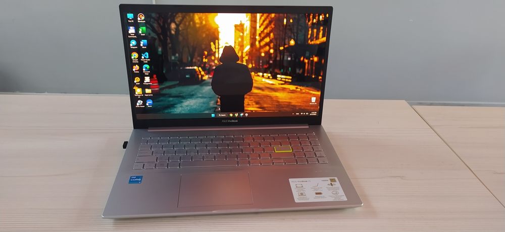 ASUS VivoBook 15 OLED